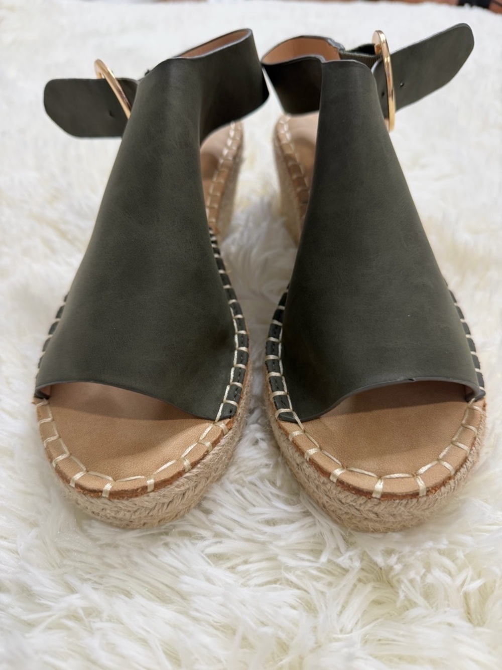 Catherine Malandrino Olive Green Espadrille Wedge Sandals Size 9 Preppy Travel - Picture 1 of 12